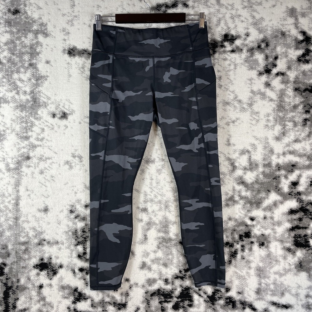 Athleta Camo Contender 7/8‎ Tight Womens Size Medium Gray Camo Gym Training